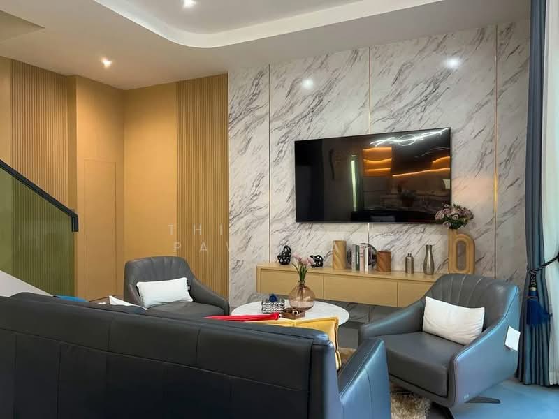 4-BR Villa, Chon Buri (Pattaya), Nong Pru, Bang Lamung (Pattaya), Chon Buri (Pattaya), 4 Bedrooms, 250 sqm, Villa For Sale, by Thitiporn Pawikham, 500237697 - DDproperty.com