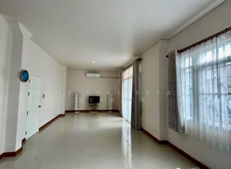 Fahluang Ville Sukhumvit 101, Bangkok, Bang Chak, Phra Khanong, Bangkok, 5 Bedrooms, 350 sqm, Semi-Detached House (Twin House) For Sale, by HOME Real Estate Service, 500237698 - DDproperty.com