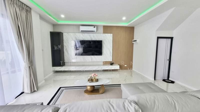 4-BR Villa, Chon Buri (Pattaya), Nong Pru, Bang Lamung (Pattaya), Chon Buri (Pattaya), 4 Bedrooms, 412 sqm, Villa For Sale, by Thitiporn Pawikham, 500237703 - DDproperty.com