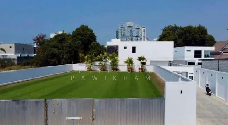 6-BR Villa, Chon Buri (Pattaya), Nong Pru, Bang Lamung (Pattaya), Chon Buri (Pattaya), 6 Bedrooms, 750 sqm, Villa For Sale, by Thitiporn Pawikham, 500237739 - DDproperty.com