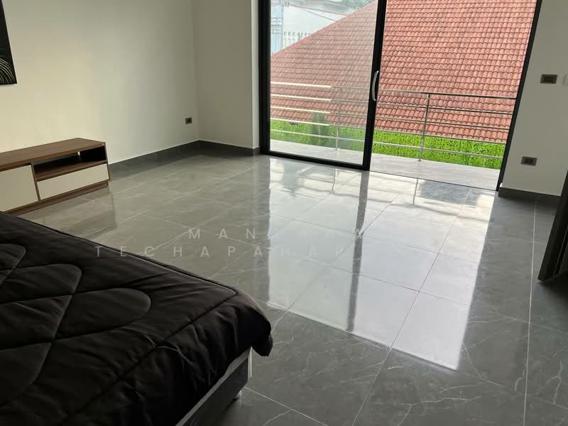 5-BR House, Chon Buri (Pattaya), Nong Pru, Bang Lamung (Pattaya), Chon Buri (Pattaya), 5 Bedrooms, 500 sqm, Single Detached House For Rent, by Mantana Techapahaphong, 500237778 - DDproperty.com