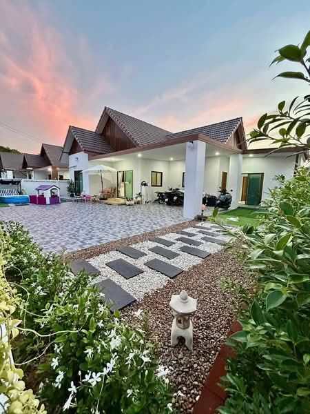 3-BR House, Chon Buri (Pattaya), Ta Khian Tia, Bang Lamung (Pattaya), Chon Buri (Pattaya), 3 Bedrooms, 150 sqm, Single Detached House For Sale, by Thitiporn Pawikham, 500237819 - DDproperty.com