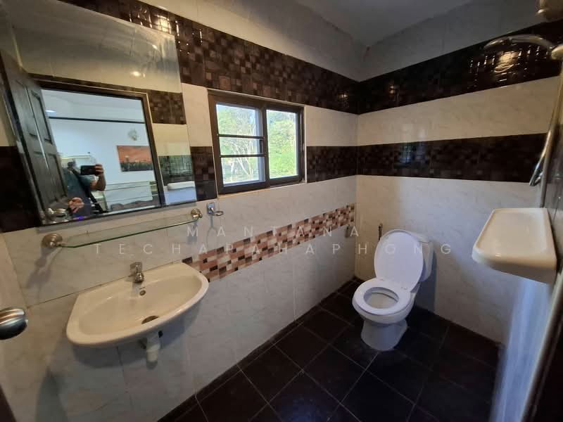 4-BR Townhouse, Chon Buri (Pattaya), Nong Pru, Bang Lamung (Pattaya), Chon Buri (Pattaya), 4 Bedrooms, 250 sqm, Townhouse For Rent, by Mantana Techapahaphong, 500237828 - DDproperty.com