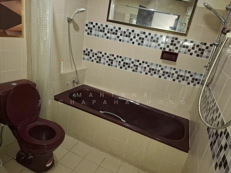 4-BR Townhouse, Chon Buri (Pattaya), Nong Pru, Bang Lamung (Pattaya), Chon Buri (Pattaya), 4 Bedrooms, 250 sqm, Townhouse For Rent, by Mantana Techapahaphong, 500237828 - DDproperty.com