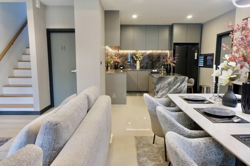 Baan Klang Muang The Edition Bangna Wongwaen, Bangkok, 189 Kanchanaphisek Road, Dok Mai, Prawet, Bangkok, 4 Bedrooms, 241 sqm, Single Detached House For Sale, by NR AGENT, 500237845 - DDproperty.com