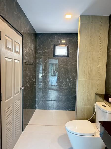 For Rent - 5-BR House, Prachuap Khiri Khan