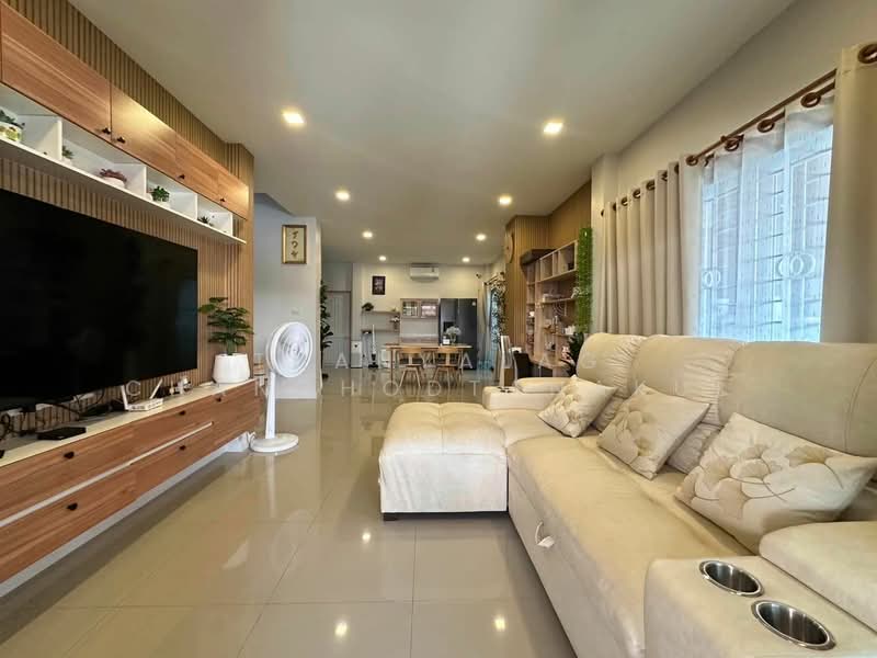 undefined, Chon Buri (Pattaya), Nong Pru, Bang Lamung (Pattaya), Chon Buri (Pattaya), 3 Bedrooms, 200 sqm, Single Detached House For Sale, by Thanyalag Chanchodtanakul, 500237888 - DDproperty.com