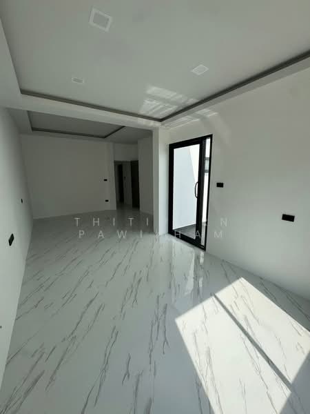 4-BR House, Chon Buri (Pattaya), Nong Pru, Bang Lamung (Pattaya), Chon Buri (Pattaya), 4 Bedrooms, 270 sqm, Single Detached House For Sale, by Thitiporn Pawikham, 500237904 - DDproperty.com