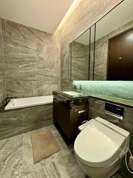 The Esse Sukhumvit 36, Bangkok, Soi Sukhumvit 36, Sukhumvit Road, Phra Kanong, Khlong Toei, Bangkok, 2 Bedrooms, 77 sqm, Condo For Sale, by Nanyapak Khongkiattipan, 500237924 - DDproperty.com