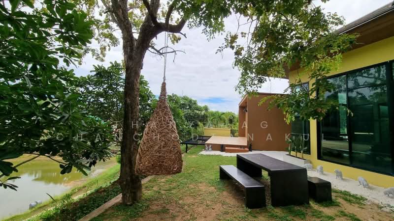 The Village Housing Estate by Horseshoe Point : เดอะ วิลเลจ เฮ้าส์ซิ่ง เอสเตท โดย ฮอร์สชู พอยท์, ชลบุรี, ถนนทุ่งกลม-ห้วยตาหนู, หนองปรือ, บางละมุง, ชลบุรี, 220 ตร.ม., บ้านเดี่ยว ขาย, โดย Thanyalag Chanchodtanakul, 500237925 - DDproperty.com