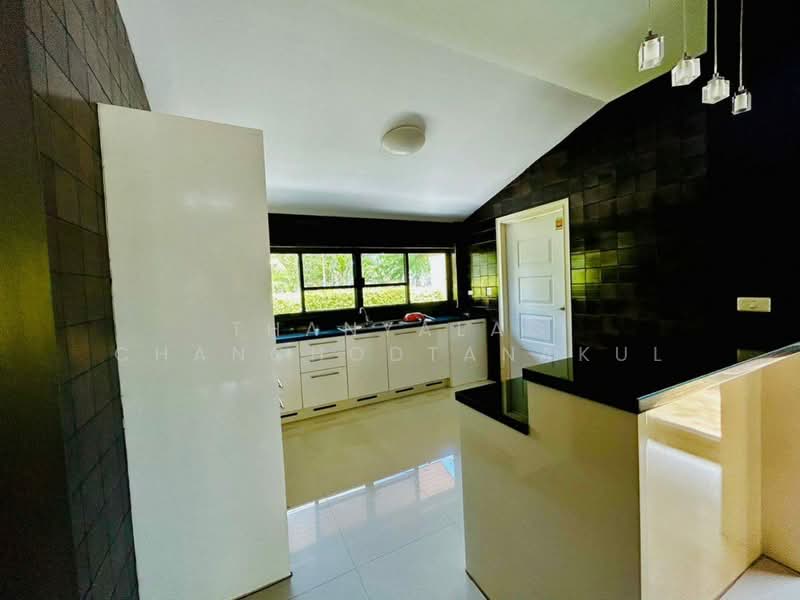 The Village Housing Estate by Horseshoe Point, Chon Buri (Pattaya), Toongklom-Huaytanoo Road, Nong Pru, Bang Lamung (Pattaya), Chon Buri (Pattaya), 3 Bedrooms, 220 sqm, Single Detached House For Sale, by Thanyalag Chanchodtanakul, 500237925 - DDproperty.com