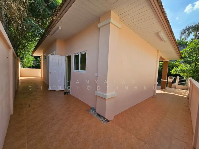 2-BR House, Chon Buri (Pattaya), Nong Pru, Bang Lamung (Pattaya), Chon Buri (Pattaya), 2 Bedrooms, 220 sqm, Single Detached House For Sale, by Thanyalag Chanchodtanakul, 500237936 - DDproperty.com