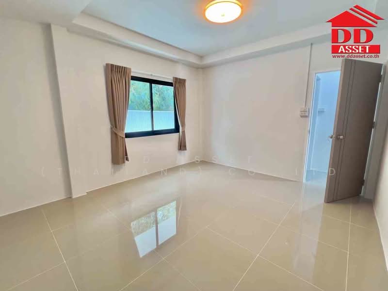 ขาย บ้านเดี่ยวชั้นเดียว หมู่บ้าน วิลเลจ3 บ้านรีโนเวทใหม่ อยู่หลังตลาด AC คลอง4 ลำลูกกาคลอง4, Pathum Thani, Lat Sawai, Lam Luk Ka, Pathum Thani, 3 Bedrooms, 212 sqm, Single Detached House For Sale, by DD Asset (Thailand) Co.,Ltd, 500237979 - DDproperty.com