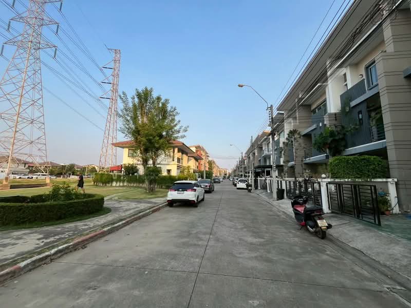 Townplus Prachauthit, Bangkok, Prachauthit Road, Thung Khru, Thung Khru, Bangkok, 3 Bedrooms, 163 sqm, Townhouse For Sale, by บุษบา รัตนวงษ์ชัย, 500237995 - DDproperty.com