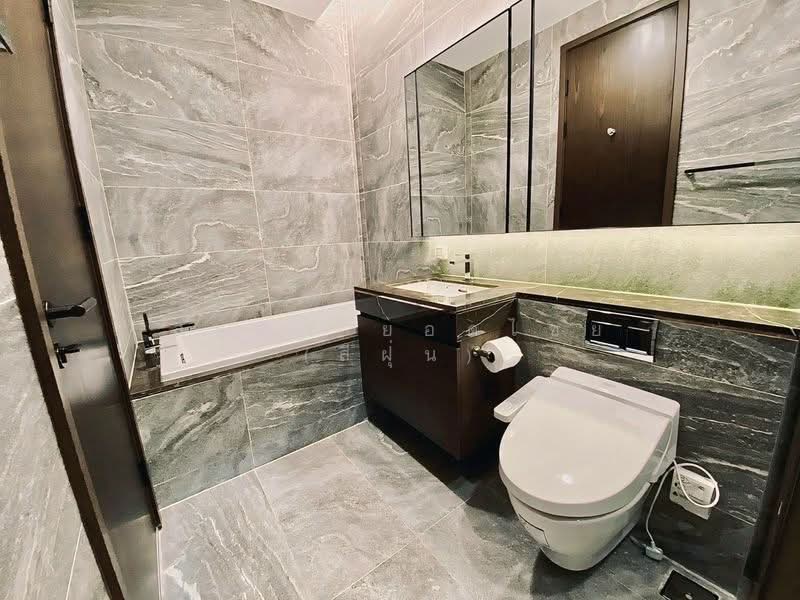 The Esse Sukhumvit 36, Bangkok, Soi Sukhumvit 36, Sukhumvit Road, Phra Kanong, Khlong Toei, Bangkok, 1 Bedroom, 39 sqm, Condo For Rent, by สรภพ ยอดไชย (สีฝุ่น), 500238031 - DDproperty.com