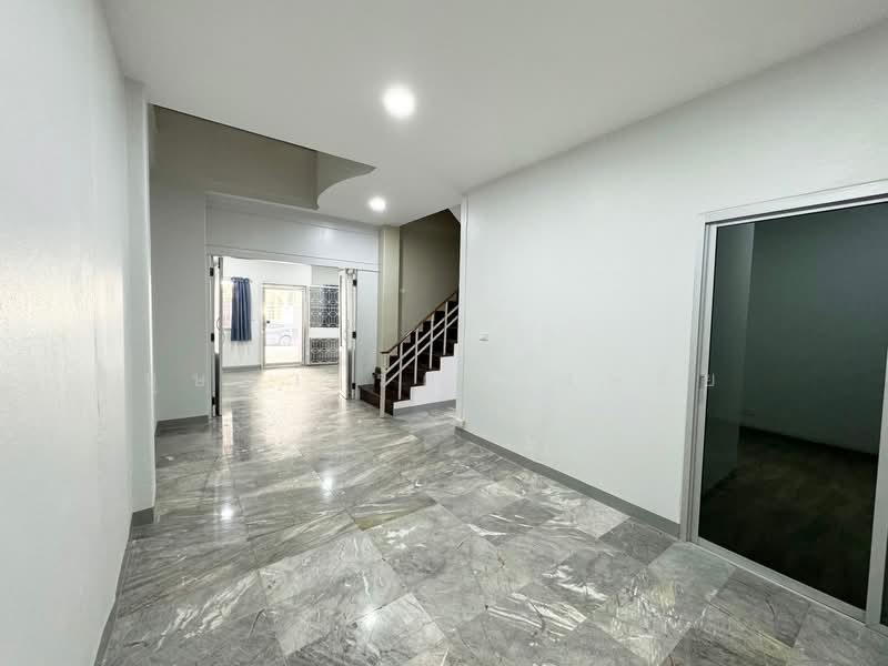 ทำเลพัฒนาการ 44 ให้เช่าทาวน์โฮม 4 ชั้น หลังใหญ่ วราธรวิลล์ 5 นอน 7 น้ำ บ้านพร้อมอยู่ เลี้ยงสัตว์ได้, กรุงเทพ, พัฒนาการ, สวนหลวง, สวนหลวง, กรุงเทพ, 300 ตร.ม., ทาวน์เฮ้าส์ ให้เช่า, โดย บุษบา รัตนวงษ์ชัย, 500238044 - DDproperty.com