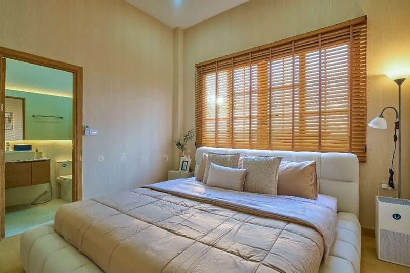 Japanese-Style Fully Furnished Pool Villa | Smart Home | Near International Schools, Chiang Mai, San Phak Wan, Hang Dong, Chiang Mai, 3 Bedrooms, 230 sqm, Villa For Sale, by Elijah Ridgley, 500238062 - DDproperty.com