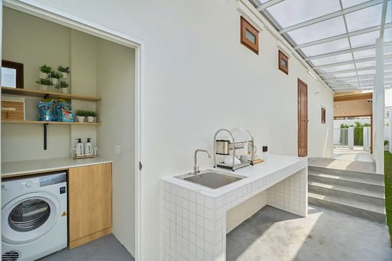 Japanese-Style Fully Furnished Pool Villa | Smart Home | Near International Schools, Chiang Mai, San Phak Wan, Hang Dong, Chiang Mai, 3 Bedrooms, 230 sqm, Villa For Sale, by Elijah Ridgley, 500238062 - DDproperty.com