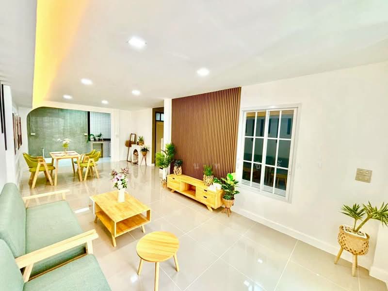 Moobaan Piyawararom Khlong 4 : หมู่บ้านปิยวรารมย์ คลอง 4, ปทุมธานี, ถนน ไสวประชาราษฎร์, บึงยี่โถ, ธัญบุรี, ปทุมธานี, 120 ตร.ม., ทาวน์เฮ้าส์ ขาย, โดย วัลลภา จันทร์ชิรัตน์, 500238093 - DDproperty.com