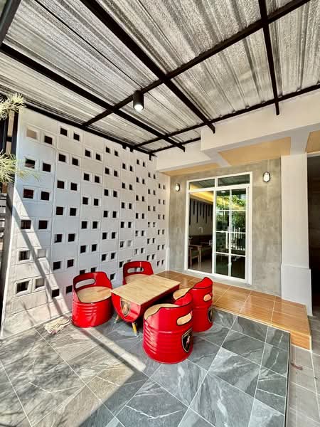 Moobaan Piyawararom Khlong 4, Pathum Thani, Sawai Pracharat Road, Bang Yitho, Thanyaburi, Pathum Thani, 3 Bedrooms, 120 sqm, Townhouse For Sale, by วัลลภา จันทร์ชิรัตน์, 500238093 - DDproperty.com