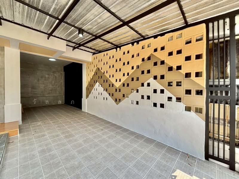 Moobaan Piyawararom Khlong 4, Pathum Thani, Sawai Pracharat Road, Bang Yitho, Thanyaburi, Pathum Thani, 3 Bedrooms, 120 sqm, Townhouse For Sale, by วัลลภา จันทร์ชิรัตน์, 500238093 - DDproperty.com