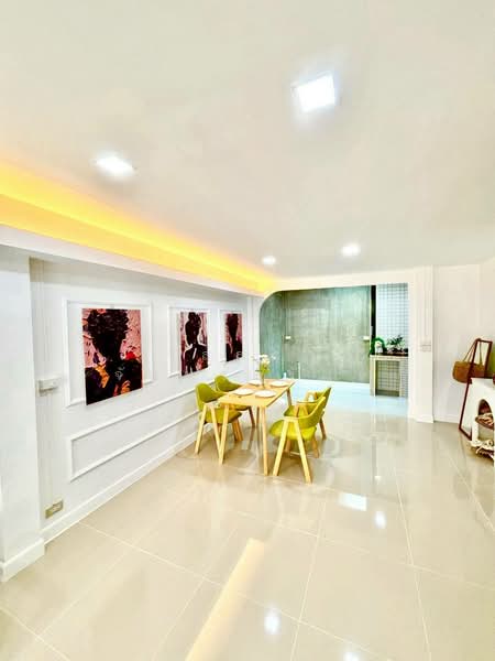 Moobaan Piyawararom Khlong 4, Pathum Thani, Sawai Pracharat Road, Bang Yitho, Thanyaburi, Pathum Thani, 3 Bedrooms, 120 sqm, Townhouse For Sale, by วัลลภา จันทร์ชิรัตน์, 500238093 - DDproperty.com