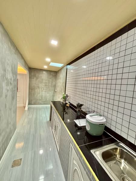 Moobaan Piyawararom Khlong 4, Pathum Thani, Sawai Pracharat Road, Bang Yitho, Thanyaburi, Pathum Thani, 3 Bedrooms, 120 sqm, Townhouse For Sale, by วัลลภา จันทร์ชิรัตน์, 500238093 - DDproperty.com