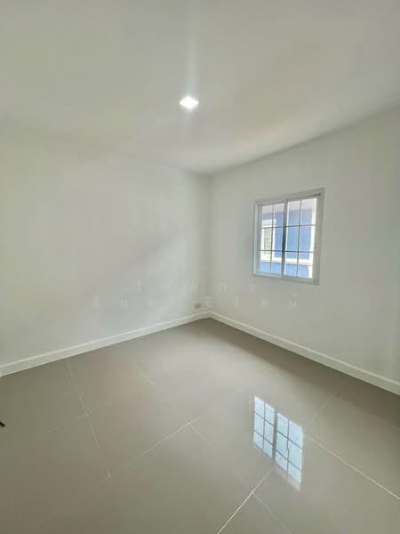Moobaan Piyawararom Khlong 4, Pathum Thani, Sawai Pracharat Road, Bang Yitho, Thanyaburi, Pathum Thani, 3 Bedrooms, 120 sqm, Townhouse For Sale, by วัลลภา จันทร์ชิรัตน์, 500238093 - DDproperty.com