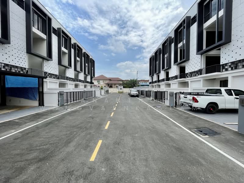 The Harmony, Bangkok, Soi Ramintra 62 Yak 1, Khan Na Yao, Khan Na Yao, Bangkok, 3 Bedrooms, 305 sqm, Townhouse For Rent, by Thananthorn Wongvarnkaseam, 500238116 - DDproperty.com