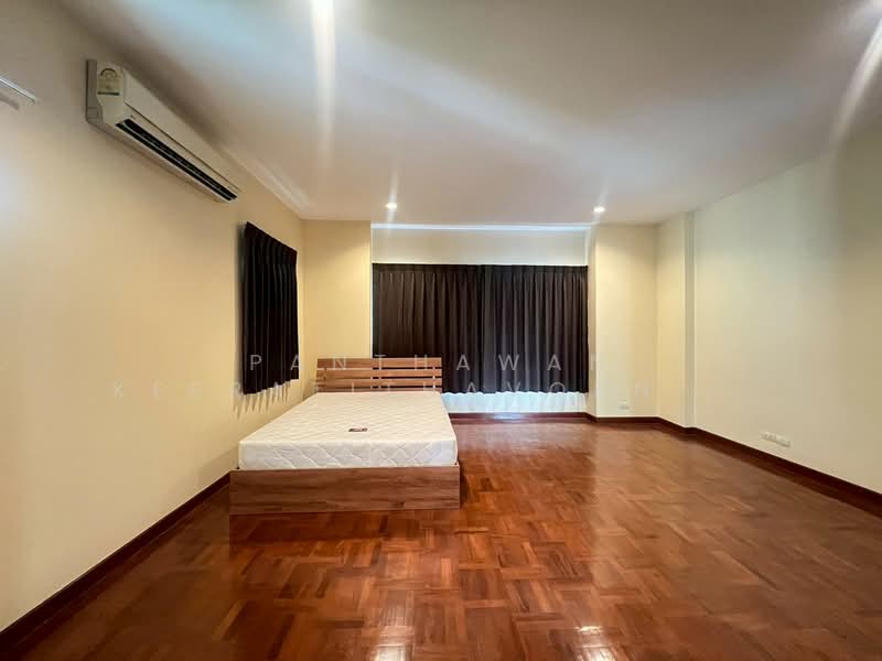 บ้านเดี่ยว 2 ชั้น บรรยากาศร่มรื่น ในซอยโยธินพัฒนา 3 เรียบด่วนรามอินทรา, Bangkok, Nawamin, Bueng Kum, Bangkok, 5 Bedrooms, 366 sqm, Single Detached House For Sale, by Panthawan Keeratithavornanan, 500238131 - DDproperty.com