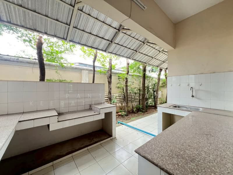 บ้านเดี่ยว 2 ชั้น บรรยากาศร่มรื่น ในซอยโยธินพัฒนา 3 เรียบด่วนรามอินทรา, Bangkok, Nawamin, Bueng Kum, Bangkok, 5 Bedrooms, 366 sqm, Single Detached House For Sale, by Panthawan Keeratithavornanan, 500238131 - DDproperty.com