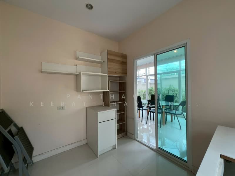 บ้านแฝด 3 ชั้น หลังมุม โยธินพัฒนา 3 ทำเลเลียบด่วนรามอินทรา, Bangkok, Nawamin, Bueng Kum, Bangkok, 3 Bedrooms, 220 sqm, Semi-Detached House (Twin House) For Sale, by Panthawan Keeratithavornanan, 500238147 - DDproperty.com