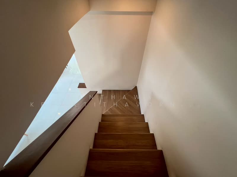 บ้านแฝด 3 ชั้น หลังมุม โยธินพัฒนา 3 ทำเลเลียบด่วนรามอินทรา, กรุงเทพ, นวมินทร์, บึงกุ่ม, กรุงเทพ, 220 ตร.ม., บ้านแฝด ขาย, โดย Panthawan Keeratithavornanan, 500238147 - DDproperty.com