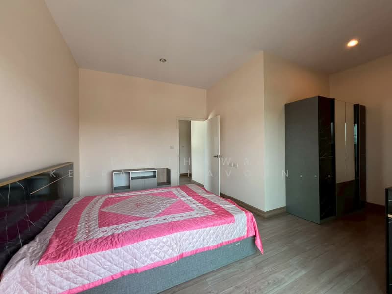 บ้านแฝด 3 ชั้น หลังมุม โยธินพัฒนา 3 ทำเลเลียบด่วนรามอินทรา, Bangkok, Nawamin, Bueng Kum, Bangkok, 3 Bedrooms, 220 sqm, Semi-Detached House (Twin House) For Sale, by Panthawan Keeratithavornanan, 500238147 - DDproperty.com