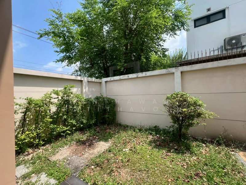 บ้านแฝด 3 ชั้น หลังมุม โยธินพัฒนา 3 ทำเลเลียบด่วนรามอินทรา, Bangkok, Nawamin, Bueng Kum, Bangkok, 3 Bedrooms, 220 sqm, Semi-Detached House (Twin House) For Sale, by Panthawan Keeratithavornanan, 500238147 - DDproperty.com