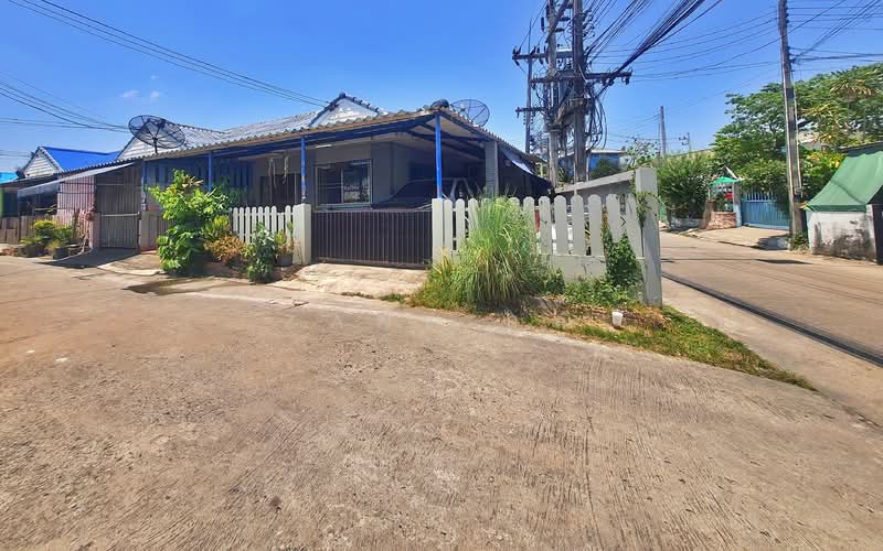CYP211 Single-story corner townhouse in Ruen Ton Village, Na Pa, Chonburi for Sale, Chon Buri (Pattaya), Na Pa, Muang Chon Buri, Chon Buri (Pattaya), 2 Bedrooms, 80 sqm, Townhouse For Sale, by Zani ษณิ, 500238155 - DDproperty.com