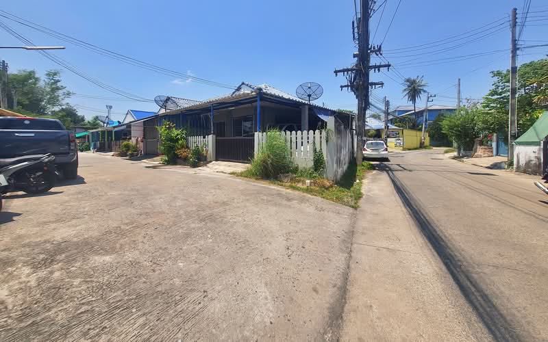CYP211 Single-story corner townhouse in Ruen Ton Village, Na Pa, Chonburi for Sale, Chon Buri (Pattaya), Na Pa, Muang Chon Buri, Chon Buri (Pattaya), 2 Bedrooms, 80 sqm, Townhouse For Sale, by Zani ษณิ, 500238155 - DDproperty.com