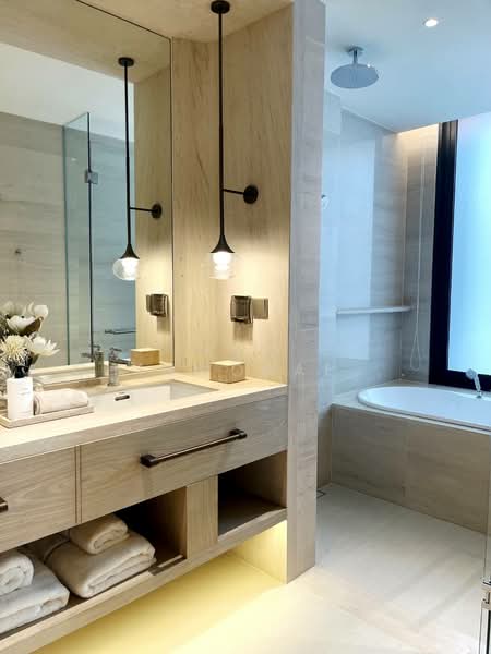 InterContinental Residences Bangkok Asoke, Bangkok, 10 Soi Sukhumvit 16, Khlong Toei, Khlong Toei, Bangkok, 3 Bedrooms, 195 sqm, Condo For Sale, by Kla Chinworapanya, 500238164 - DDproperty.com