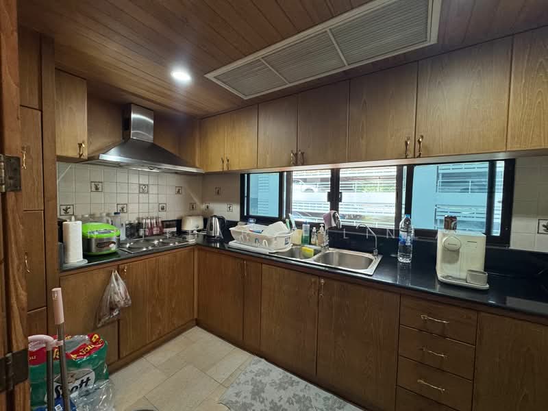 Green Peace Mansion, Bangkok, 51/15 Pradiphat Road, Samsen Nai, Phaya Thai, Bangkok, 3 Bedrooms, 138 sqm, Condo For Sale, by Nuttharom Linla, 500238235 - DDproperty.com