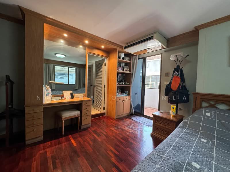 Green Peace Mansion, Bangkok, 51/15 Pradiphat Road, Samsen Nai, Phaya Thai, Bangkok, 3 Bedrooms, 138 sqm, Condo For Sale, by Nuttharom Linla, 500238235 - DDproperty.com