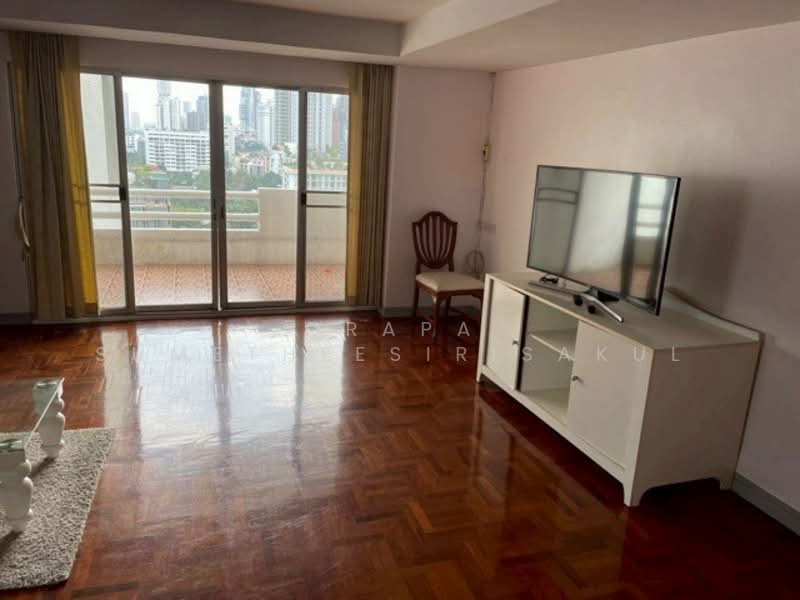 Regent On The Park 3, Bangkok, 185 Soi Sukhumvit 39 Sukhumvit Road, Khlong Tan Nua, Watthana, Bangkok, 3 Bedrooms, 242 sqm, Condo For Sale, by Orapa Sumetheesirisakul, 500238241 - DDproperty.com