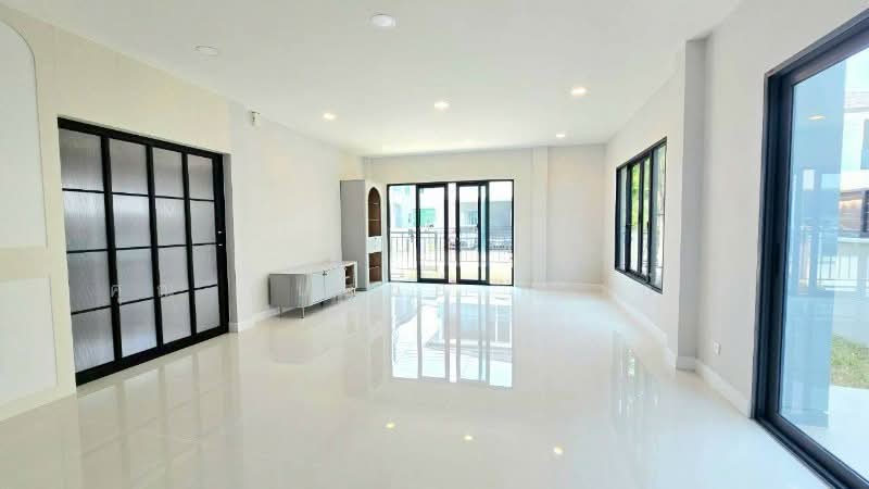 บ้านเดี่ยว เซนโทร ติวานนท์ - ศรีสมาน บ้านใหม่ ถูกสุดในโครงการ, ปทุมธานี, สะพานนนทบุรี - บางบัวทอง, บางคูวัด, เมืองปทุมธานี, ปทุมธานี, 210 ตร.ม., บ้านเดี่ยว ขาย, โดย คุณ ศันสนีย์ ( เก๋ ), 500238251 - DDproperty.com
