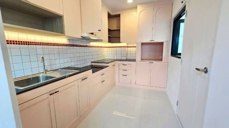 บ้านเดี่ยว เซนโทร ติวานนท์ - ศรีสมาน บ้านใหม่ ถูกสุดในโครงการ, Pathum Thani, สะพานนนทบุรี - บางบัวทอง, Bang Khu Wat, Muang Pathum Thani, Pathum Thani, 4 Bedrooms, 210 sqm, Single Detached House For Sale, by คุณ ศันสนีย์ ( เก๋ ), 500238251 - DDproperty.com