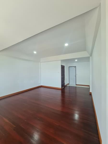 4-BR Townhouse, Bangkok, Din Daeng, Din Daeng, Bangkok, 4 Bedrooms, 96 sqm, Townhouse For Sale, by Orapa Sumetheesirisakul, 500238290 - DDproperty.com
