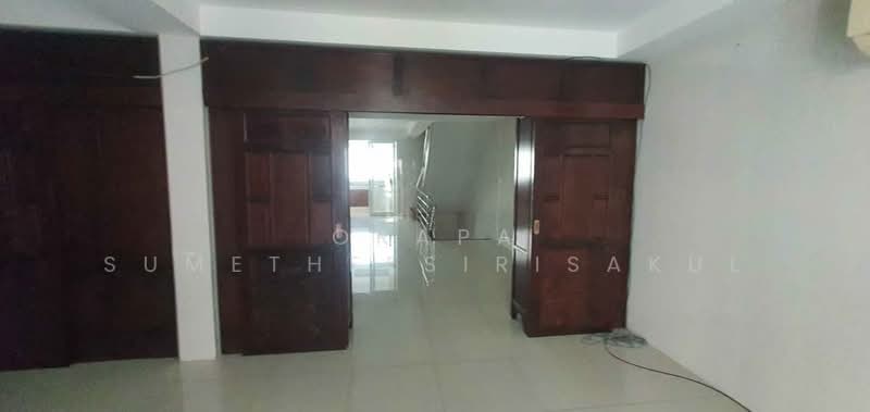 บ้าน 4-ห้องนอน, กรุงเทพ, บางลำภูล่าง, คลองสาน, กรุงเทพ, 600 ตร.ม., บ้านเดี่ยว ขาย, โดย Orapa Sumetheesirisakul, 500238310 - DDproperty.com