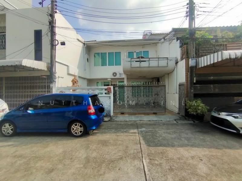 3-BR Townhouse, Bangkok, Din Daeng, Din Daeng, Bangkok, 3 Bedrooms, 178 sqm, Townhouse For Sale, by Nuttharom Linla, 500238321 - DDproperty.com