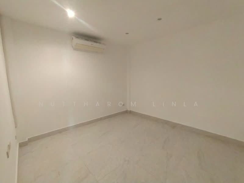 3-BR Townhouse, Bangkok, Din Daeng, Din Daeng, Bangkok, 3 Bedrooms, 178 sqm, Townhouse For Sale, by Nuttharom Linla, 500238321 - DDproperty.com