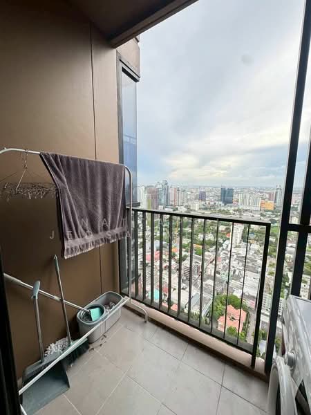 Oka Haus Sukhumvit 36, Bangkok, 3399 Rama 4 Road, Khong Tan, Khlong Toei, Bangkok, 1 Bedroom, 35 sqm, Condo For Rent, by Nattapol Jedsadathitikul, 500238446 - DDproperty.com