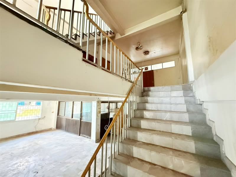 อาคารพาณิชย์ 5.5 ชั้น 33 ตร.ว. อาคารพาณิชย์ ซอยรัชดาภิเษก19 ถนนรัชดาภิเษก, กรุงเทพ, ถนนรัชดาภิเษ, วัดท่าพระ, บางกอกใหญ่, กรุงเทพ, 180 ตร.ม., ตึกแถว-อาคารพาณิชย์ ขาย, โดย คุณ ภัควรินธร อัครศักดิ์ปัญญา (แนน), 500238455 - DDproperty.com