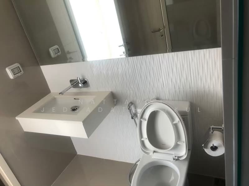 Rhythm Sukhumvit 42, Bangkok, Soi Sukhumvit 42, Sukhumvit Road, Phra Kanong, Khlong Toei, Bangkok, 2 Bedrooms, 70 sqm, Condo For Rent, by Nattapol Jedsadathitikul, 500238464 - DDproperty.com